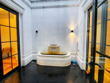 Rumah Brand New Classic Cipete Utara Kebayoran Baru