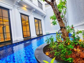 Rumah Brand New Classic Cipete Utara Kebayoran Baru