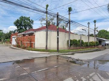 Corner Lot Bungalow House & Lot For SALE with pool in Angeles City near CLARK FREE PORT ZONE