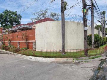 Corner Lot Bungalow House & Lot For SALE with pool in Angeles City near CLARK FREE PORT ZONE