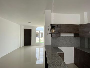 casa de venta en urbanización en Portoviejo
