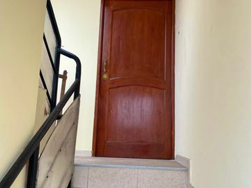 VENTA DE ACOGEDOR DEPARTAMENTO MAS AIRES 160 M2 – URB. ELIO CERCADO DE LIMA