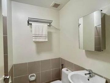 1 BR Condo Unit For Sale in Prisma Residences Pasig Boulevard Corner Pasig