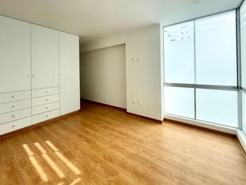 Venta de Dpto. Dúplex de Estreno en Magdalena