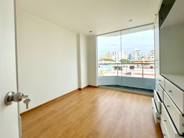 Venta de Dpto. Dúplex de Estreno en Magdalena