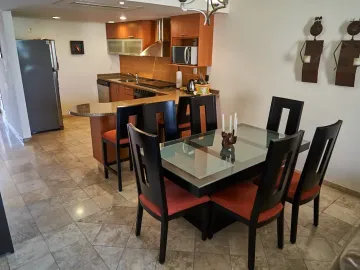 VENDEDOR MOTIVADO Condominio en venta Portofino, vista a la marina. Turn-key deal