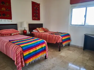 VENDEDOR MOTIVADO Condominio en venta Portofino, vista a la marina. Turn-key deal