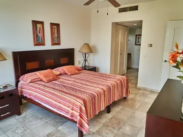 VENDEDOR MOTIVADO Condominio en venta Portofino, vista a la marina. Turn-key deal