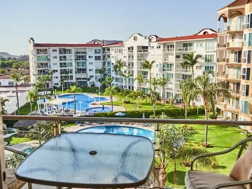 VENDEDOR MOTIVADO Condominio en venta Portofino, vista a la marina. Turn-key deal