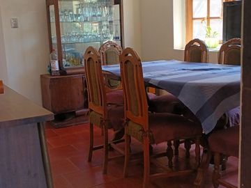 Casa dos pisos, 5 dormitorios, 4 baños 638/167