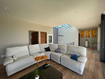 Moderna casa en Hacienda San Antonio, Metepec.
