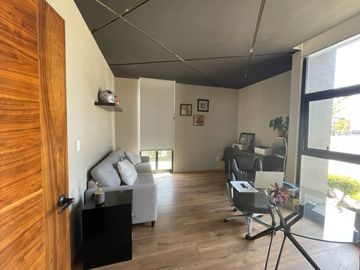 Moderna casa en Hacienda San Antonio, Metepec.