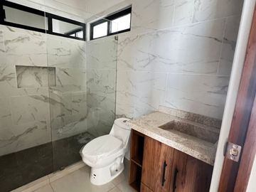 Venta de Casa Moderna  en Palmira, Cuernavaca