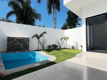 Venta de Casa Moderna  en Palmira, Cuernavaca