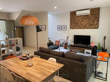 Dijual Rumah Siap Huni di Serenia Hills, Lebak Bulus