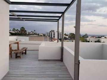 Casa con roof top, alberca y patio, venta en El Tezal, Cabo san Lucas.