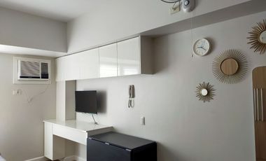 Fully Furnished Studio Unit in Solinea Tower 3