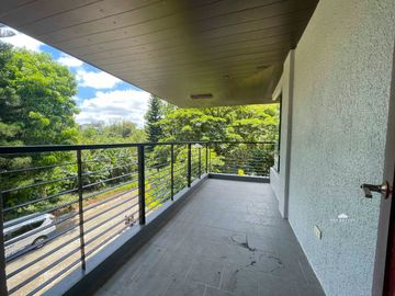 Corner House and Lot for Sale in Tagaytay at Windsor Heights
