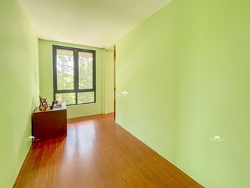 Corner House and Lot for Sale in Tagaytay at Windsor Heights