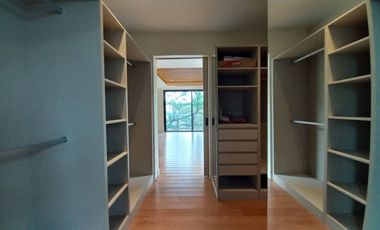Spacious and Luxurious 4-Storey Townhouse in Orchid Estates, Cubao For SALE | 4 Beds, 4 Car Garage, Fully Airconditioned!