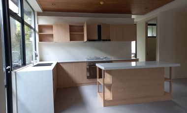 Spacious and Luxurious 4-Storey Townhouse in Orchid Estates, Cubao For SALE | 4 Beds, 4 Car Garage, Fully Airconditioned!