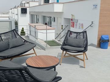 DEPARTAMENTO EN PRIMER PISO CON TERRAZA, A UN PASO DE TOTTUS