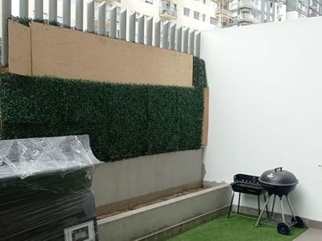 DEPARTAMENTO EN PRIMER PISO CON TERRAZA, A UN PASO DE TOTTUS