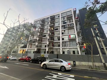 DEPARTAMENTO EN PRIMER PISO CON TERRAZA, A UN PASO DE TOTTUS