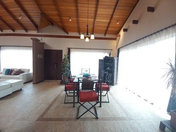 VILLA DE UNA PLANTA CON AREA VERDE EN VENTA SECTOR CRUCE DE EL CEBOLLAR