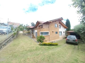 VILLA DE UNA PLANTA CON AREA VERDE EN VENTA SECTOR CRUCE DE EL CEBOLLAR