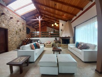 VILLA DE UNA PLANTA CON AREA VERDE EN VENTA SECTOR CRUCE DE EL CEBOLLAR