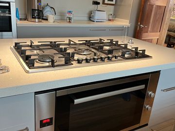MARAVILLOSA CASA EN LOS BOSQUES DE CHICUREO, IMPERDIBLE OPORTUNIDAD