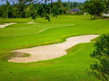 2 bedroom out of town villa with a prefect view of the golf course in Silang Cavite close to Sta. Rosa