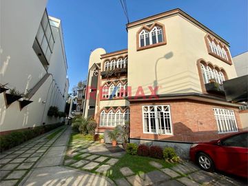 ID: 1060057  HERMOSO DEPARTAMENTO 100m2+AIRES 96m2 +COCHERA‼️ Con vista a la calle- San Borja