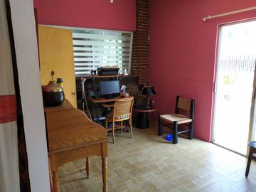 Casa sola de 4 recamaras con alberca  en Burgos Cuernavaca, Temixco, Mor.