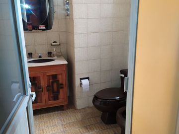 Casa sola de 4 recamaras con alberca  en Burgos Cuernavaca, Temixco, Mor.