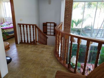 Casa sola de 4 recamaras con alberca  en Burgos Cuernavaca, Temixco, Mor.