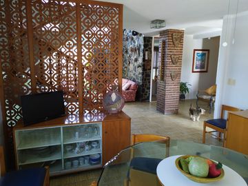 Casa sola de 4 recamaras con alberca  en Burgos Cuernavaca, Temixco, Mor.