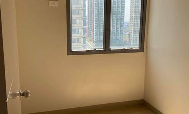 Ready for Occupancy 3 BR condo in New Manila E. Rodriguez Q.C.