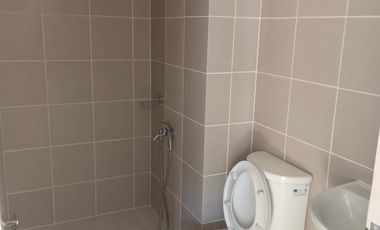 Ready for Occupancy 3 BR condo in New Manila E. Rodriguez Q.C.