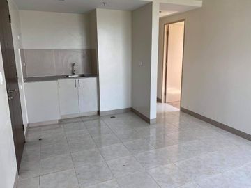 Ready for Occupancy 3 BR condo in New Manila E. Rodriguez Q.C.