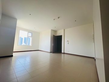 For Rent to Own Condo Apartment Condominium Three bedroom
