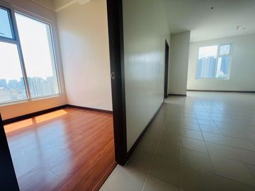 For Rent to Own Condo Apartment Condominium Three bedroom