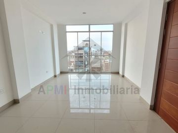 VENTA DE DEPARTAMENTO EN CUARTO PISO EN AV. UNIÓN – CHICLAYO