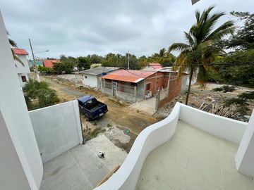 En venta casa rentera de estreno en Urb.Pajaro Azul via Data Posorja
