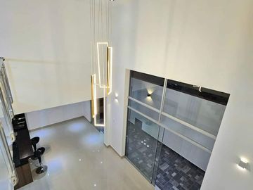 HERMOSA CASA EN VENTA - MIRAFLORES COUNTRY CLUB-CASTILLA