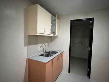 3 Bedroom unit condo for sale in McKenley Hill, Taguig. Rent to own and ready for occupancy