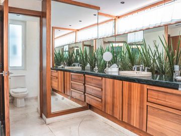 RESIDENCIA EN VENTA EN FRACCIONAMIENTO VILLA MAGNA