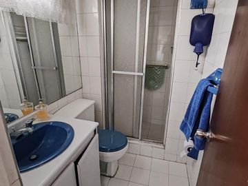 SE VENDE CASA ESQUINERA EN EL BARRIO MODELIA, BOGOTÁ D.C.