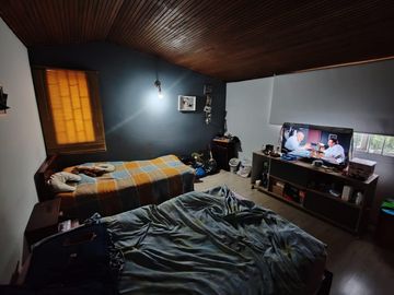 SE VENDE CASA ESQUINERA EN EL BARRIO MODELIA, BOGOTÁ D.C.